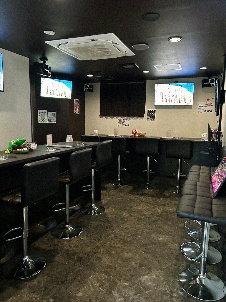 Girl's Bar ZERO ONE 店内